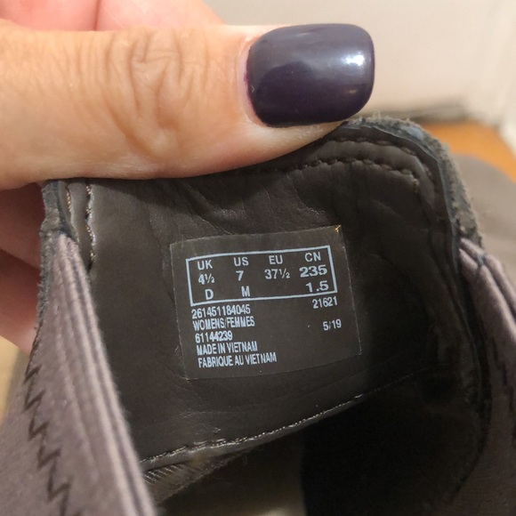 Clarkdale Arlo Taupe Suede size 7 - Picture 7 of 7